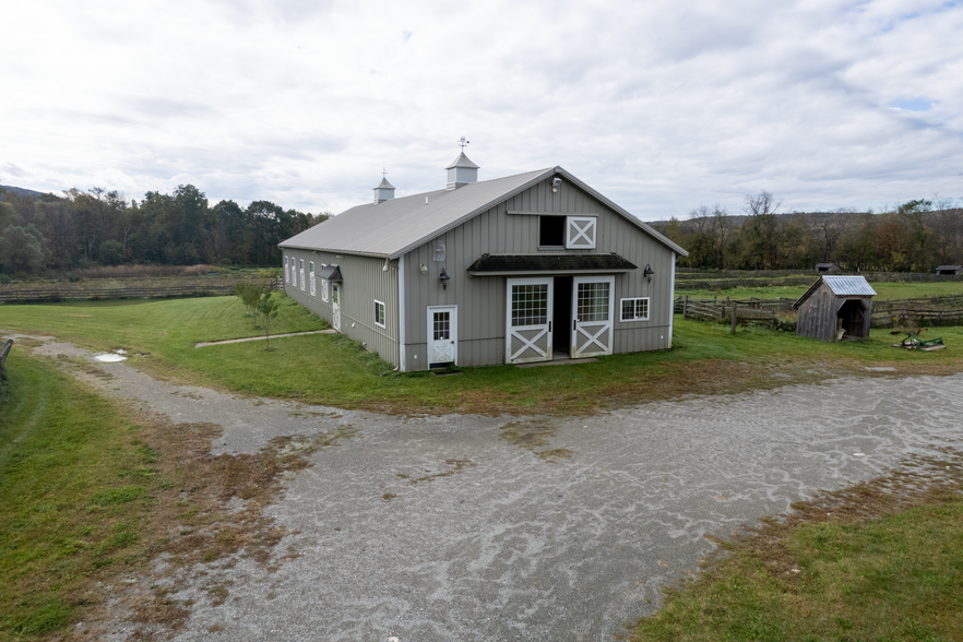 4 Whitman Rd, Stephentown, NY à vendre - Photo du bâtiment - Image 3 de 100