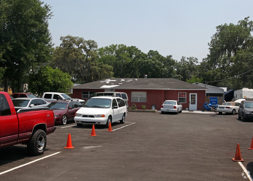 7113 Causeway Blvd, Tampa, FL for sale - Primary Photo - Image 1 of 6