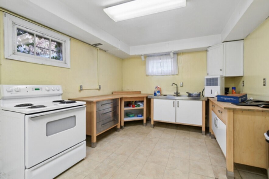 5610 Dogwood Rd, Gwynn Oak, MD à vendre - Photo intérieure - Image 3 de 11