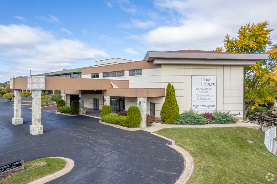 800 Royce Blvd, Oakbrook Terrace, IL for sale - Building Photo - Image 2 of 28