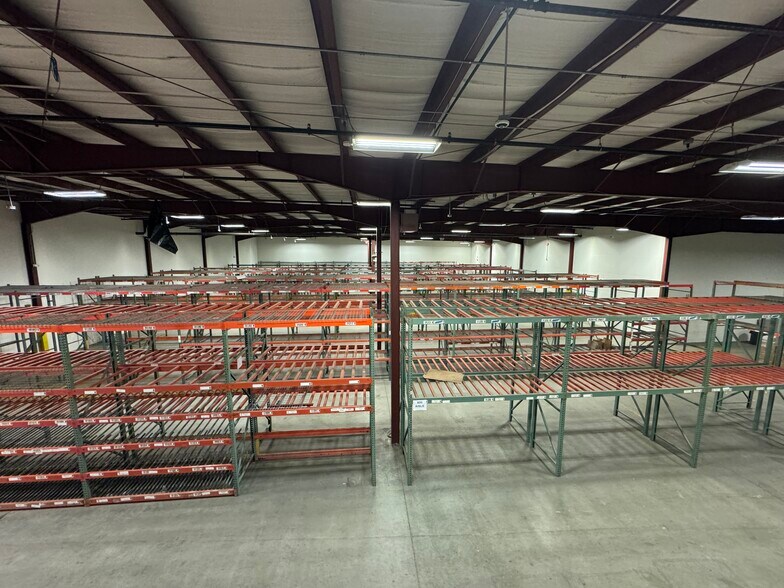 21 Industrial Dr, South Hadley, MA à louer - Photo intérieure - Image 3 de 16