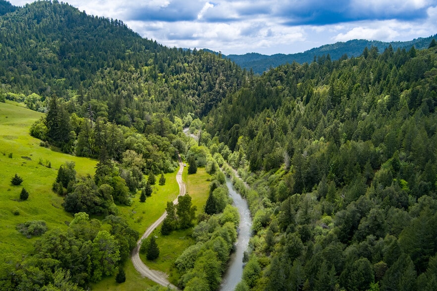 00 Reed Mountain Ranch Road, Garberville, CA for sale - Building Photo - Image 2 of 13