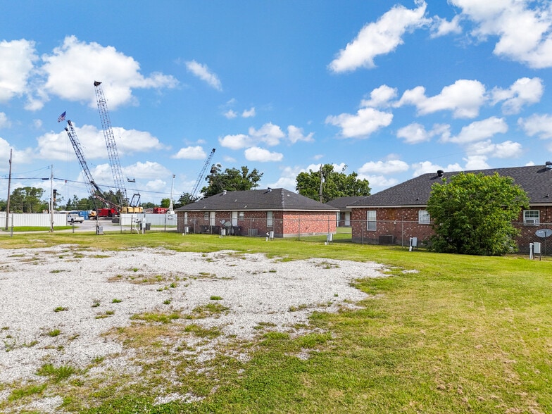822 Saadi St, Houma, LA à vendre - Photo du bâtiment - Image 2 de 6