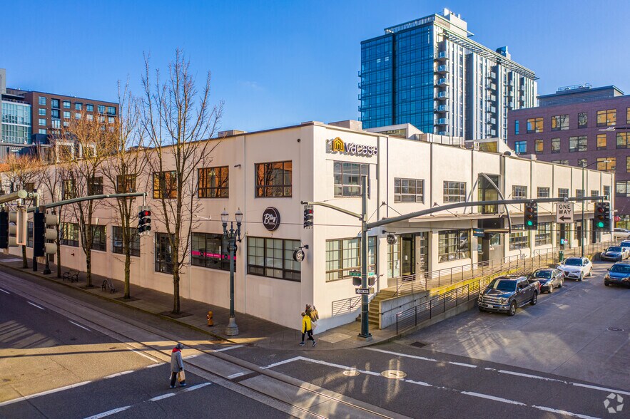 902-926 NW 13th Ave, Portland, OR à louer - Photo du bâtiment - Image 2 de 8