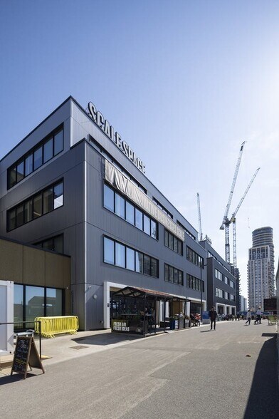 58 Wood Ln, Londres à louer - Photo du bâtiment - Image 1 de 16