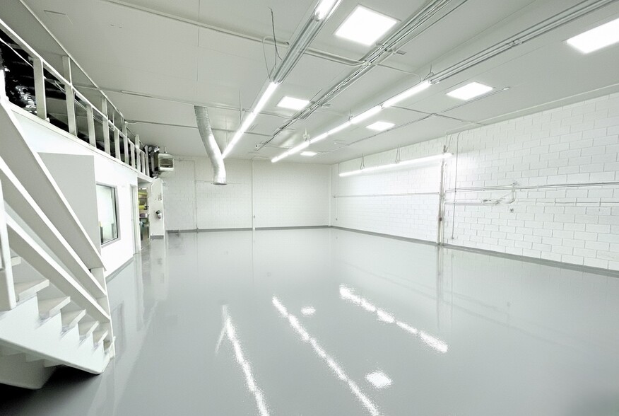 1166 Independence Ave, Mountain View, CA for lease - Building Photo - Image 1 of 6