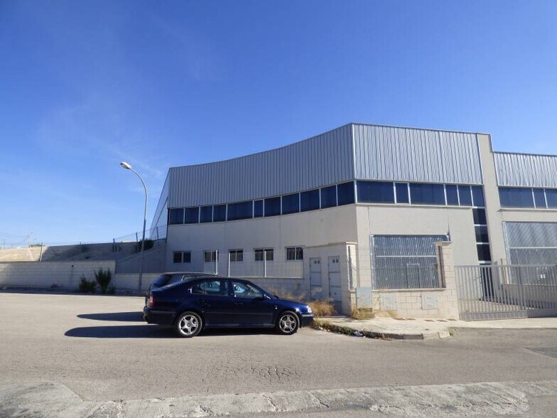 Industrial in Sax for sale - Building Photo - Image 2 of 15