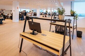 Calle José Echegaray, 20, Las Rozas de Madrid, Madrid for lease Interior Photo- Image 2 of 12