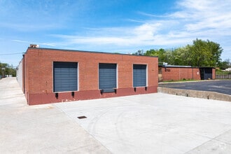 9700 E 56th St, Raytown, MO for lease Building Photo- Image 1 of 8