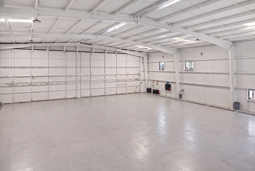 18000 Groschke Rd, Houston, TX for lease - Building Photo - Image 3 of 50