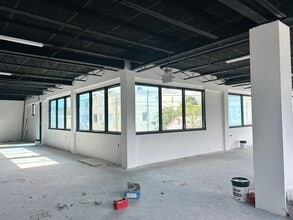 433 4th St N, Saint Petersburg, FL à louer Photo intérieure- Image 2 de 7