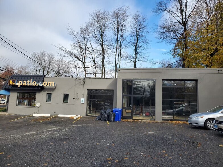 600 Central Park Ave, Scarsdale, NY à vendre - Photo du bâtiment - Image 2 de 5