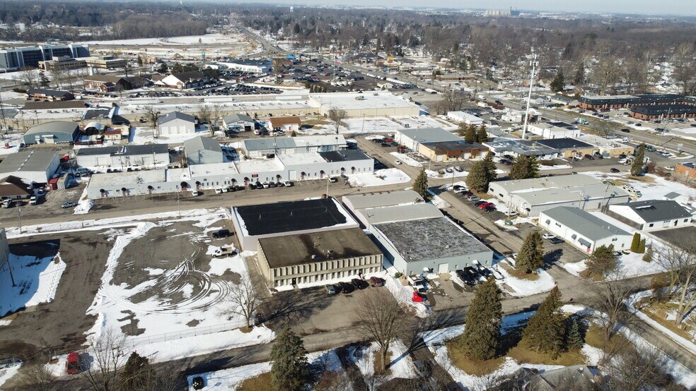 5444 Schultz Dr, Sylvania, OH à vendre - Photo du bâtiment - Image 2 de 6