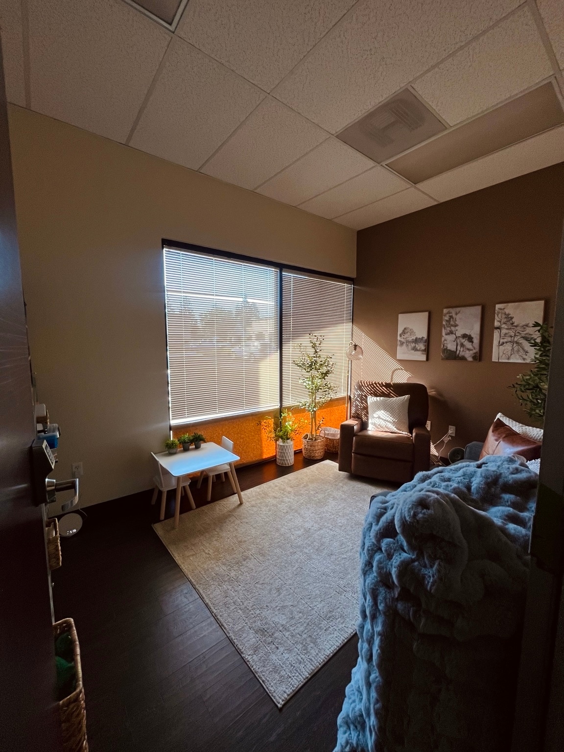 580 N Wilma Ave, Ripon, CA for lease Interior Photo- Image 1 of 3