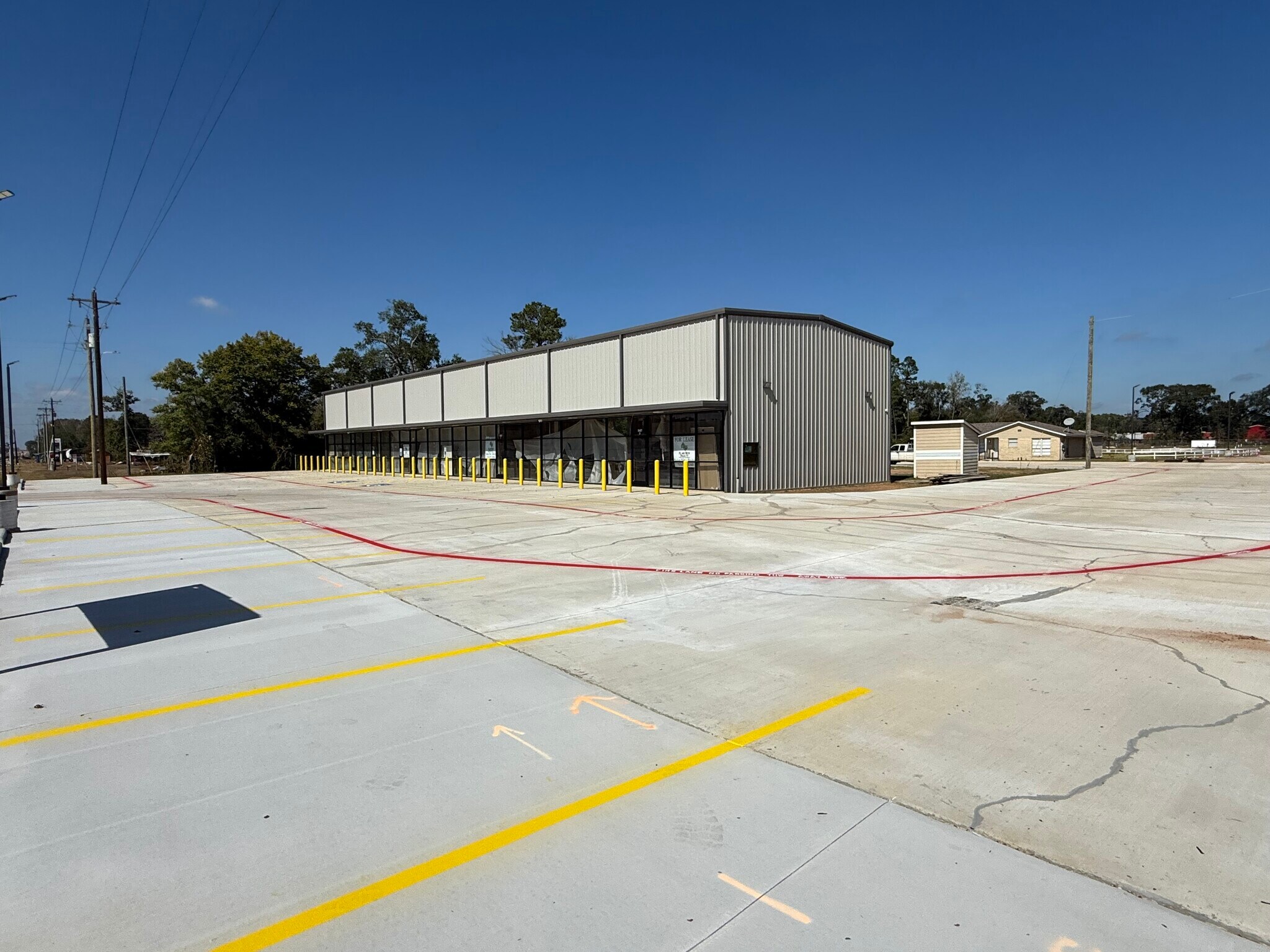 18487 Highway 105, Cleveland, TX for lease Primary Photo- Image 1 of 13