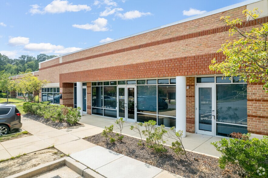8094 Sandpiper Cir, Baltimore, MD à vendre - Photo du bâtiment - Image 2 de 7