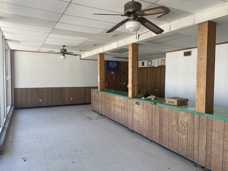 221 Merriwether St, Cape Girardeau, MO à louer - Photo du bâtiment - Image 2 de 4