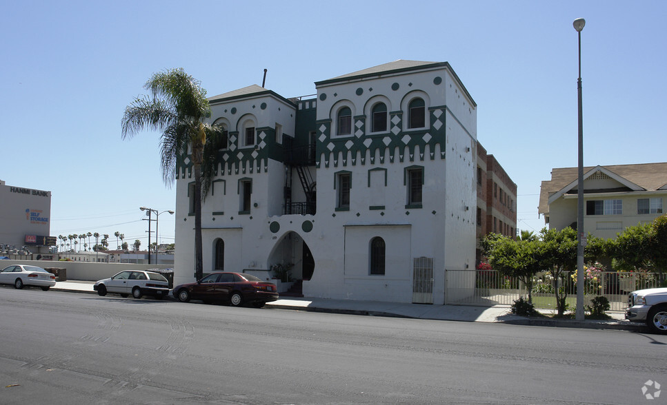 129 N Oxford Ave, Los Angeles, CA for sale - Primary Photo - Image 1 of 2