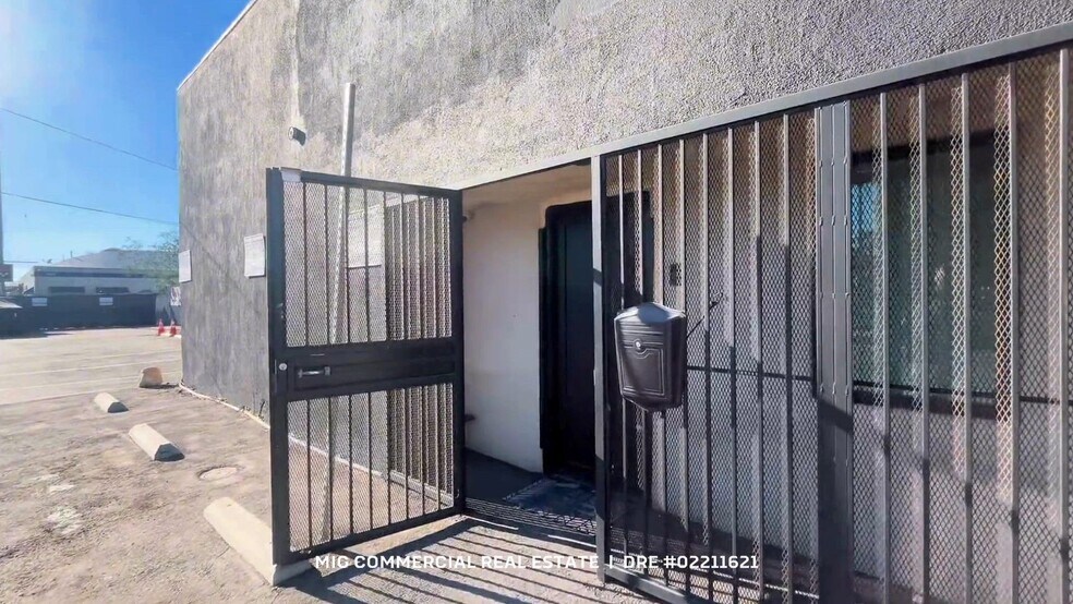 11285 Goss St, Sun Valley, CA à vendre - Vidéo sur l’inscription commerciale - Image 2 de 38