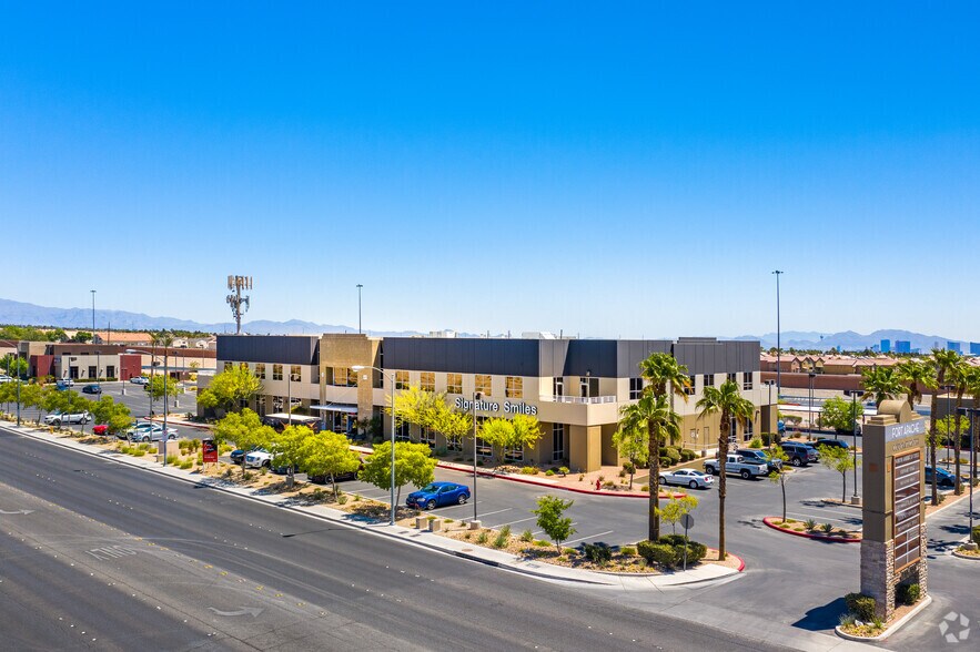 4670 S Fort Apache Rd, Las Vegas, NV à louer - Photo du bâtiment - Image 2 de 11