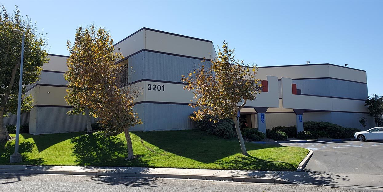 3201 Airpark Dr, Santa Maria, CA à louer Photo du bâtiment- Image 1 de 8