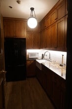 4 E Holly St, Pasadena, CA for lease Interior Photo- Image 2 of 4