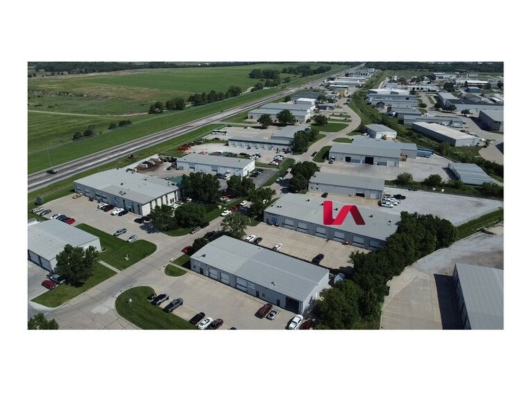 5300 N 57th St, Lincoln, NE à louer - Photo du bâtiment - Image 2 de 41