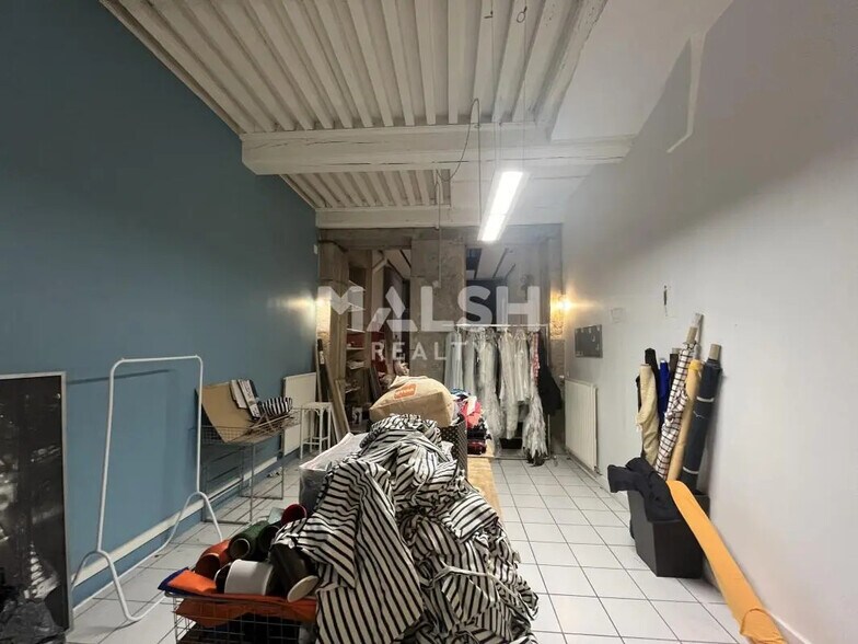 Retail in Lyon for sale - Interior Photo - Image 2 of 6