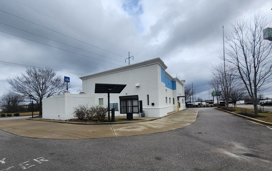 133 Three Springs Rd, Bowling Green, KY for sale - Building Photo - Image 2 of 6