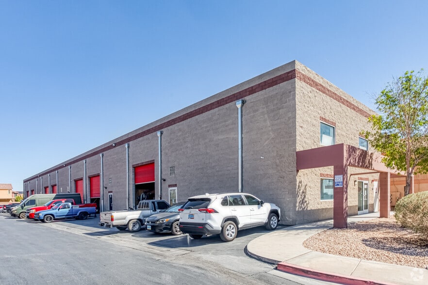 249 Elliott Rd, Henderson, NV for sale - Primary Photo - Image 1 of 7