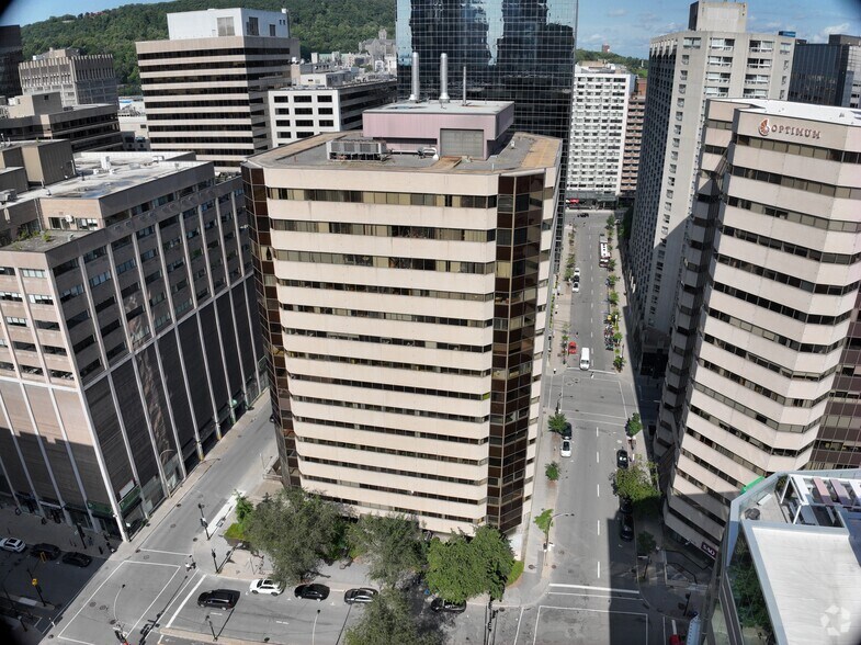 505 De Maisonneuve Boul O, Montréal, QC for lease - Matterport Community - Image 2 of 5