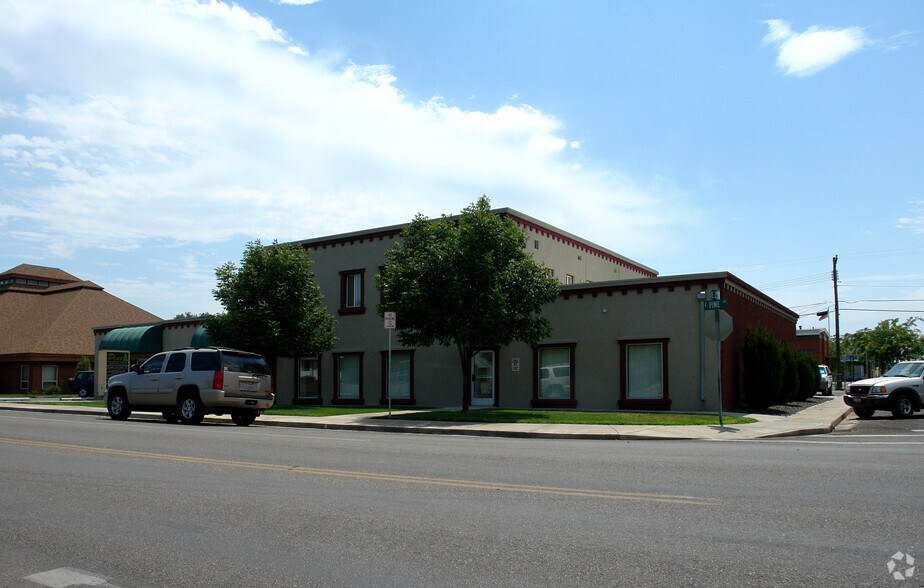 211-217 E Pine Ave, Meridian, ID à louer - Photo du bâtiment - Image 2 de 10