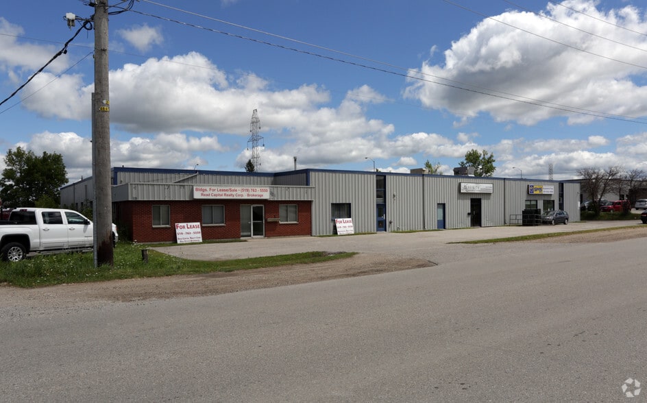 45 Lewis Rd, Guelph, ON à vendre - Photo du bâtiment - Image 3 de 5