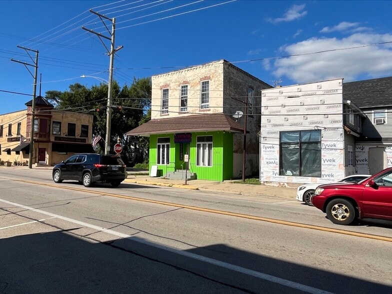 125 S Main St, Burlington, IL for lease - Building Photo - Image 1 of 11
