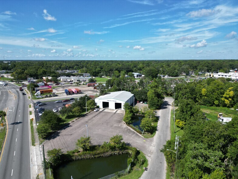 3400 Edgewood Ave N, Jacksonville, FL à vendre - Photo du bâtiment - Image 3 de 14