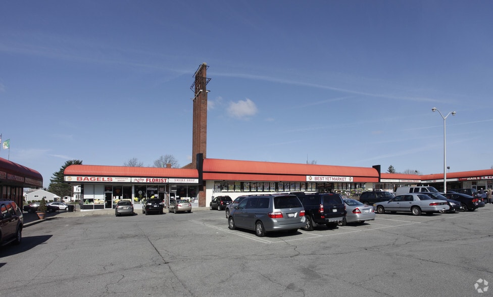 662-718 Dogwood Ave, Franklin Square, NY for lease - Primary Photo - Image 1 of 9