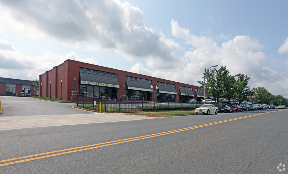 3321 75th Ave, Landover, MD for lease - Primary Photo - Image 1 of 4