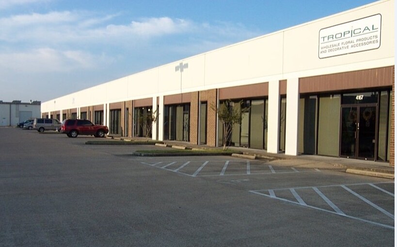 4133-4185 Bluebonnet Dr, Stafford, TX à louer Photo du bâtiment- Image 1 de 12