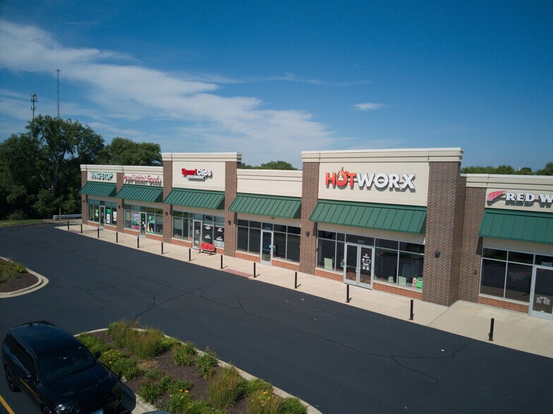 2682-2692 Dekalb Ave, Sycamore, IL for lease - Building Photo - Image 2 of 17
