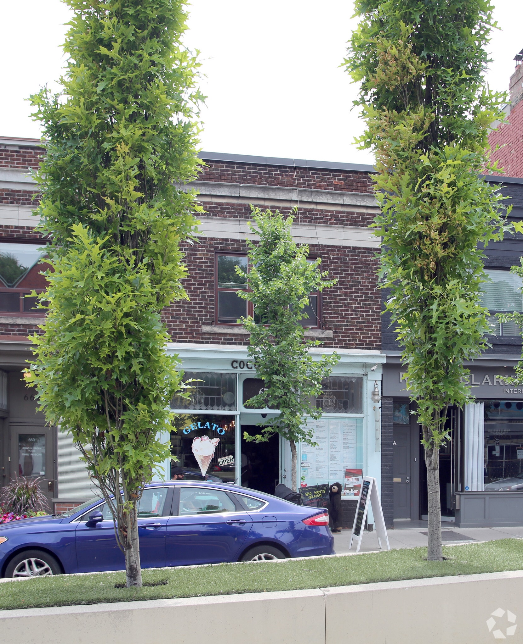 671 St Clair Ave W, Toronto, ON for lease Primary Photo- Image 1 of 2