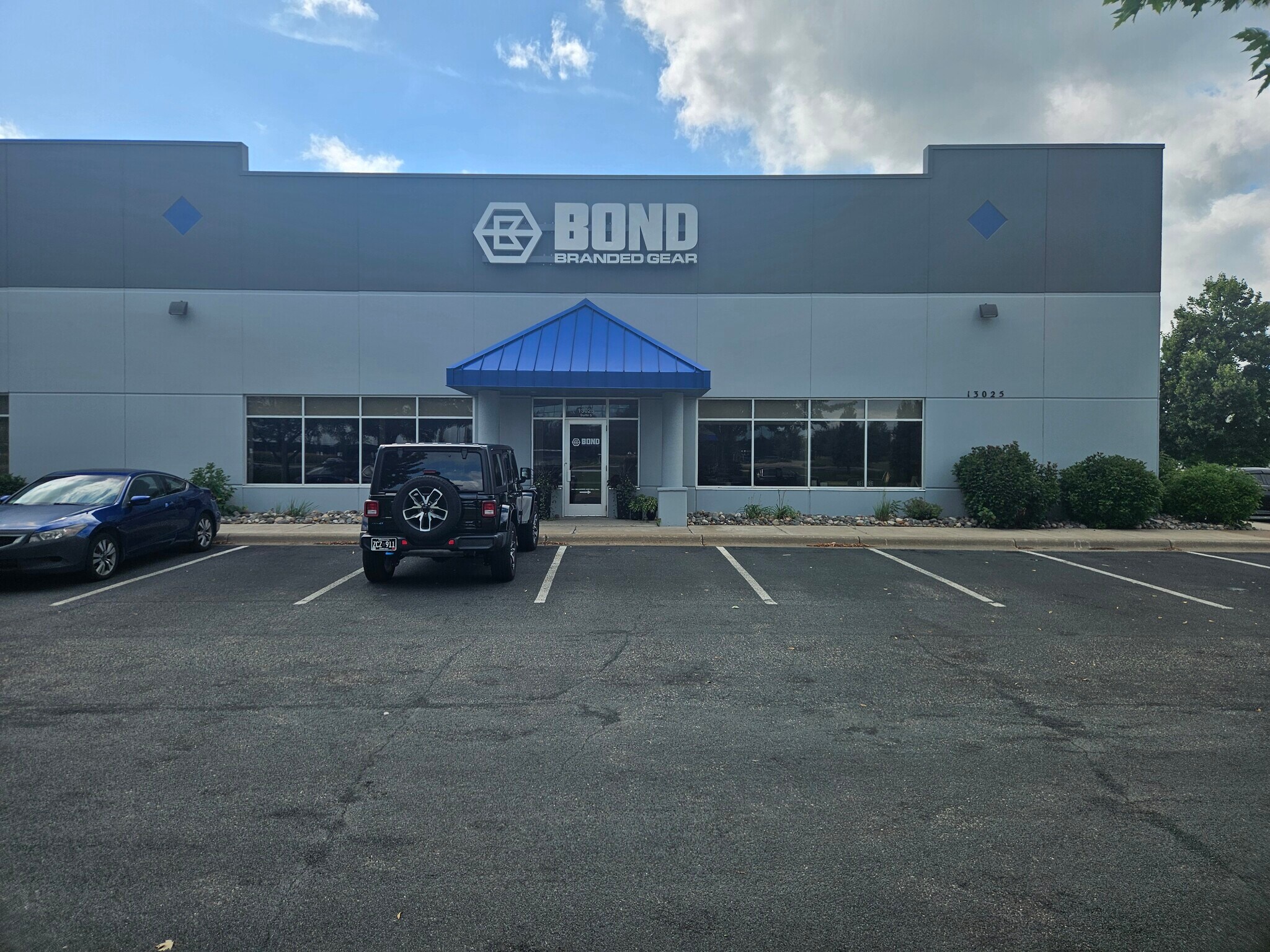 13025 George Weber Dr, Rogers, MN à vendre Photo du bâtiment- Image 1 de 1