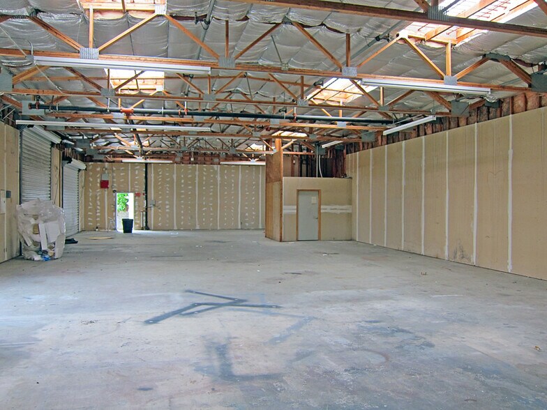 380-390 Rohnert Park Expressway West portfolio of 2 properties for sale on LoopNet.ca - Interior Photo - Image 3 of 12