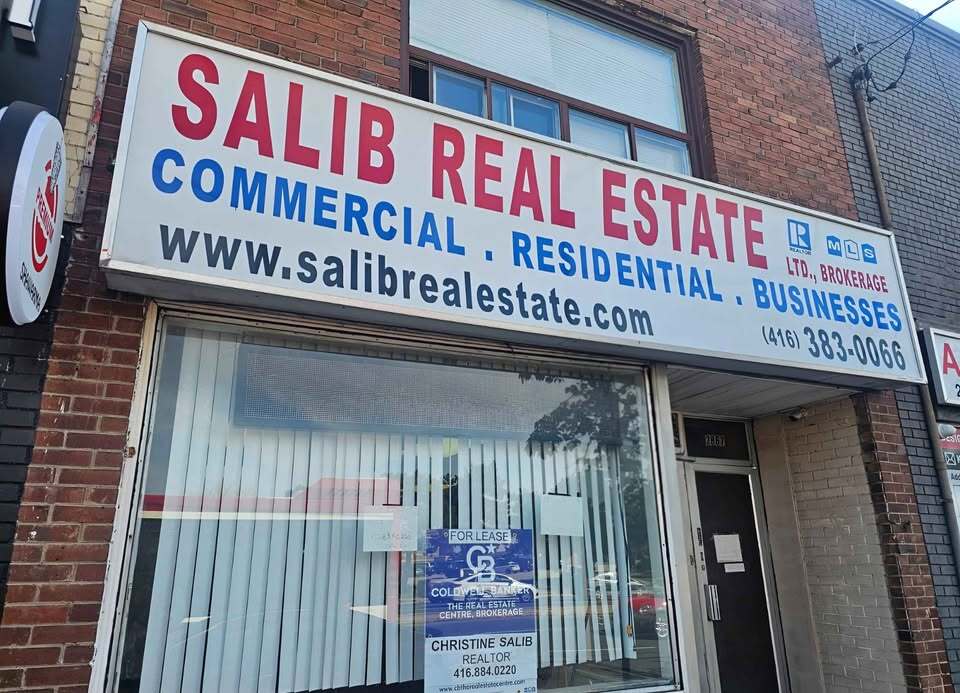 2869 Kingston Rd, Toronto, ON à louer Photo du bâtiment- Image 1 de 3