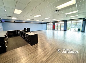 SE Federal Hwy, Stuart, FL for lease Interior Photo- Image 2 of 6