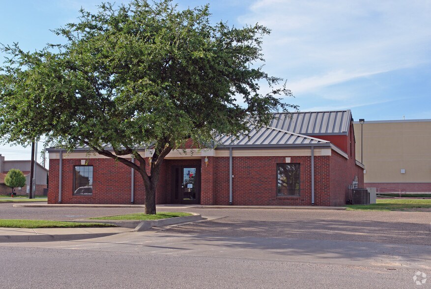 7515 Quaker Ave, Lubbock, TX à vendre - Photo du bâtiment - Image 2 de 19