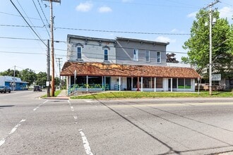 7 E Muskegon St, Kent City, MI à louer Photo du bâtiment- Image 2 de 20