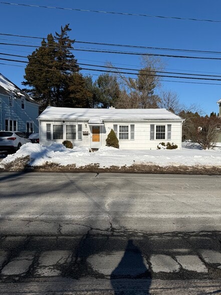 373, 377, 387 Jefferson Ave, New London portfolio of 3 properties for sale on LoopNet.ca - Building Photo - Image 3 of 11