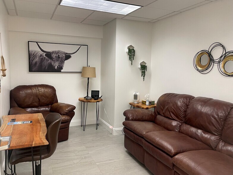 100 NE 15th St, Homestead, FL à louer - Photo intérieure - Image 2 de 8