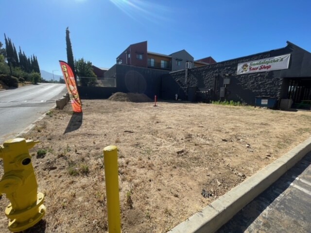 34362 Yucaipa Blvd, Yucaipa, CA à louer - Photo du bâtiment - Image 1 de 11