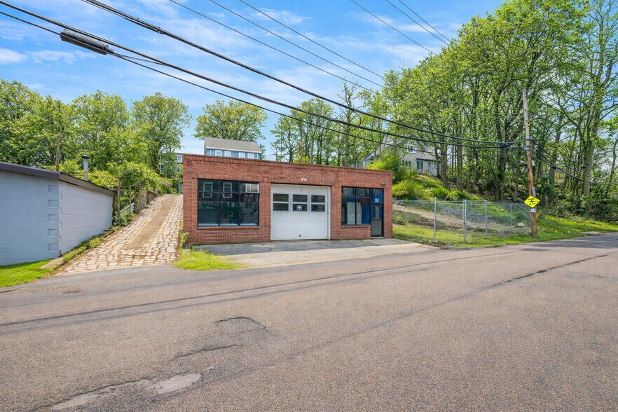 85 Walnut St, Boston, MA à louer - Photo du bâtiment - Image 3 de 7